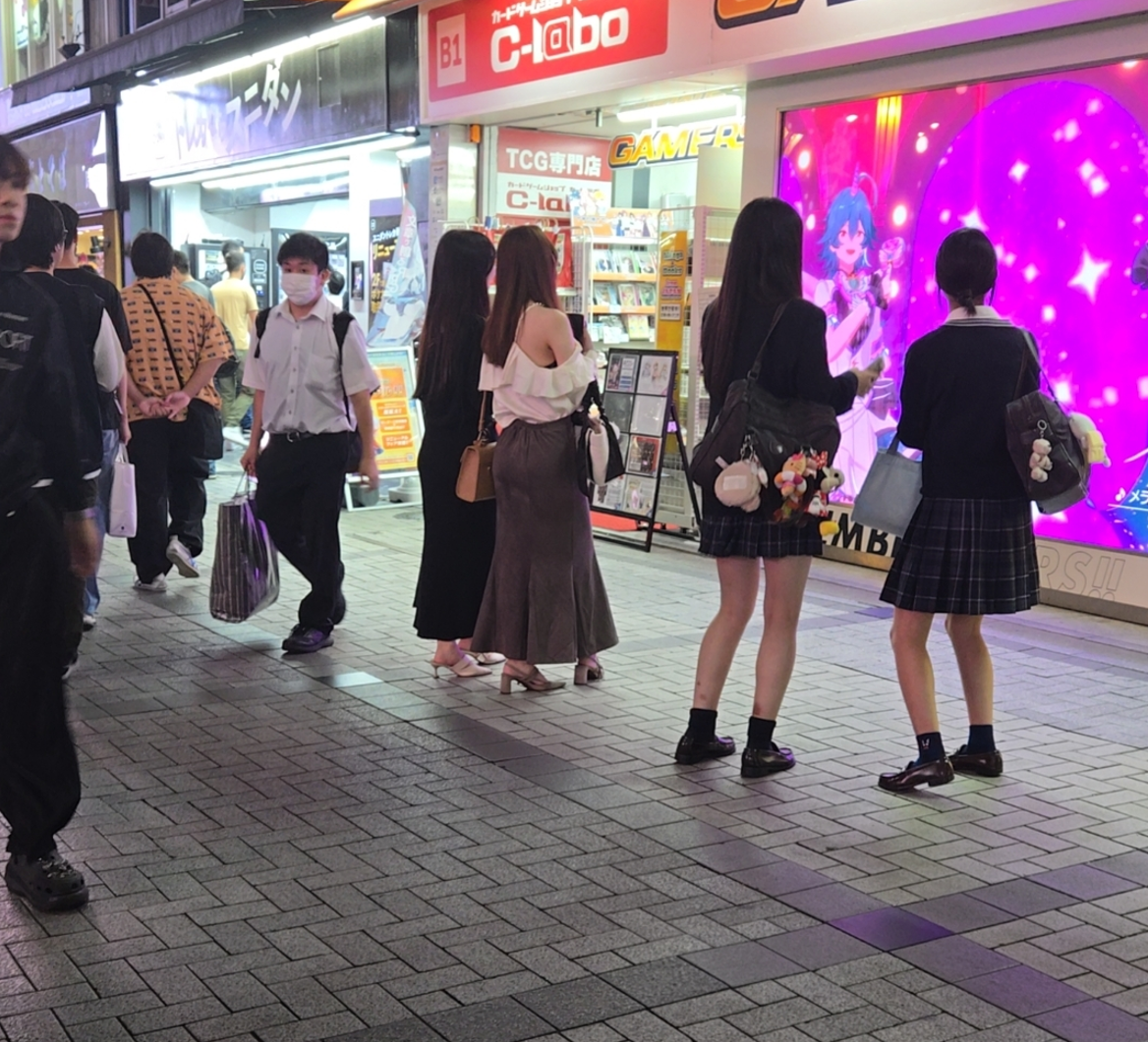 跟随屏幕在跳舞